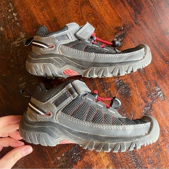 Keen Kids Sneakers - Black and Red - Picture 4 of 9